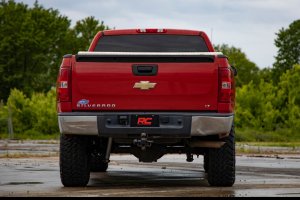Chevrolet Silverado 1500 Suspension Lift Kit - Rough Country - 5 Inch M1 - '07-'13 Chevrolet Silverado 1500 Suspension Lift Kit - Rough Country - 5 Inch M1 - '07-'13